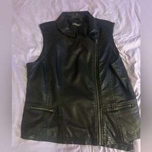 Slightly used black leather jacket. Size XL.